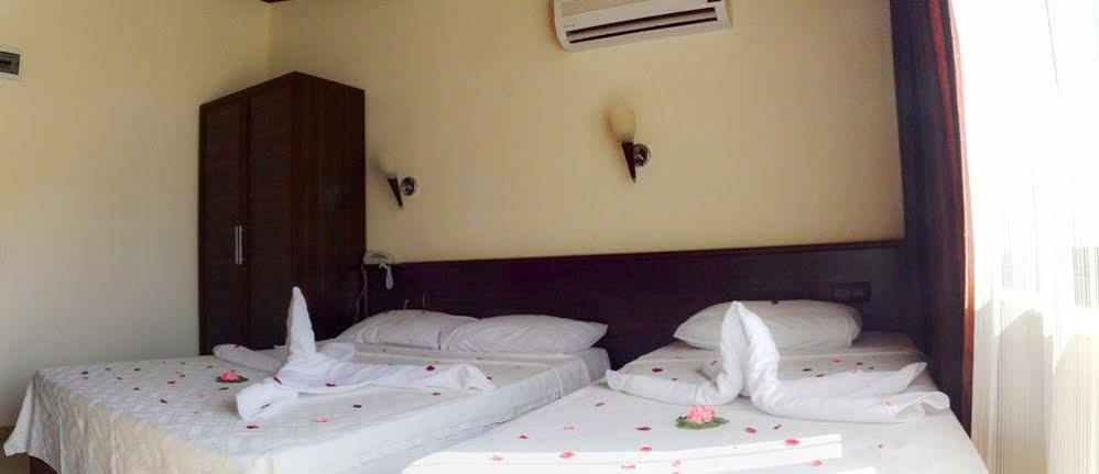 Hotel Green Palm มาร์มาริส ภายนอก รูปภาพ